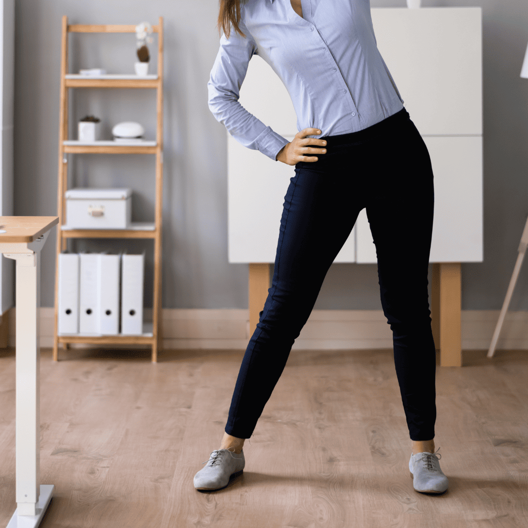 立ち上がって伸ばす